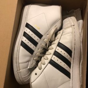 Adidas Superstar SZ 5.5 (Kids) White/Black